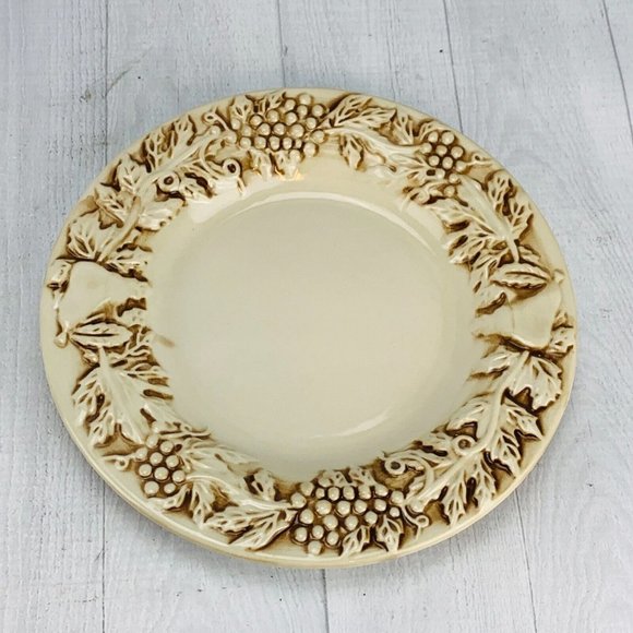 Euro Ceramica VINEYARD Embossed Grapes Stoneware Dinner + 2 Salad Plates Set 3 - Picture 4 of 9